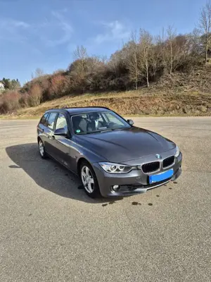 BMW 320 320d Touring Efficient Dynamics Edition