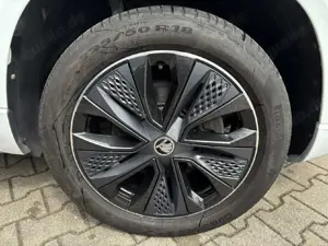 Skoda Karoq Karoq 2.0 TDI Sportline 4x4 DSG, DCC, 18"Zoll, LED Bild 4
