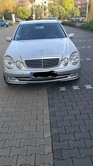 Mercedes-Benz E 320 Avantgarde