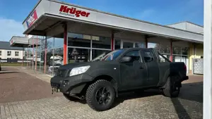 Nissan NP300 Visia King Cab 4x4