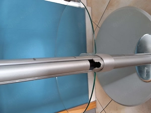 silberfarbiger TV Ständer mit 32 zoll Panasonic Fernseher  Bild 6