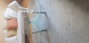 Glastisch mit 3 beweglichen runden Glasplatten