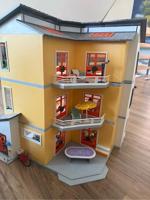 Großes Playmobil Haus mit Einrichtung