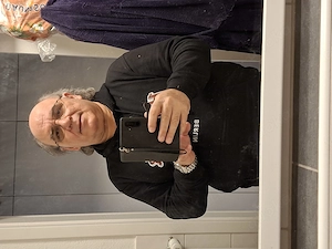 Einsamer sucht Einsame zum Einsamen.