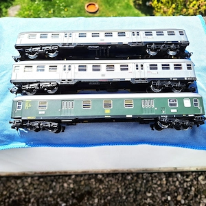 Märklin HO  2 x Silberling und 1 x Gepäckwagen in der OVP  Siehe die Fotos