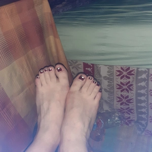 suche man im alter von 20 bis 90 der meine füße verwöhnen möchte  Bild 3