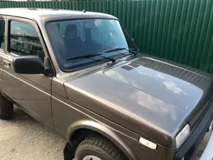 Lada Niva NIVA  LEGEND "NORMA" ROSTSCHUTZ! AHK! GARANTIE!