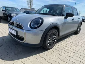 MINI Cooper C Favoured Trim/NAVI/R-KAM/PANORAMA|LED|
