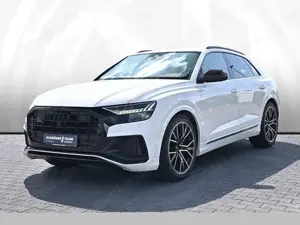 Audi Q8 50 TDI S line Competition + Matrix Pano Assist+