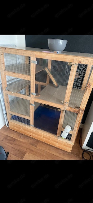 Großer Nagerkäfig   Kleintiergehege aus Holz zu verkaufen