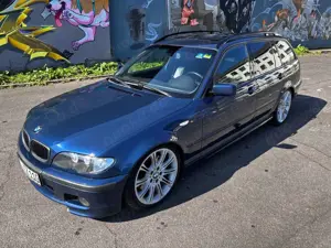 BMW 330 Edition Sport / Sammler Museumsstück Enthusiast / TV, Harman Kardon, Subwoofer, Vollausstatt
