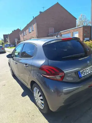 Peugeot 208 Bild 3