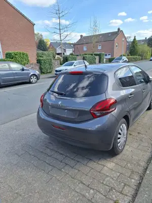 Peugeot 208 Bild 5