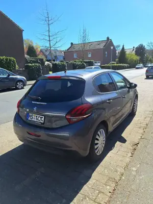 Peugeot 208 Bild 4