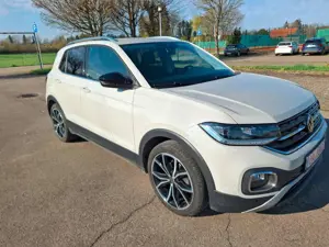 Volkswagen T-Cross 1,5 Style, 8 fach ber., Bremsen neu, VW Garantie