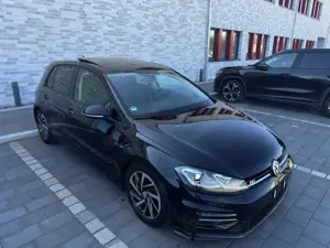 Volkswagen Golf 1.5 TSI 7.5 R-Line Panorama Neu Service DSG Join