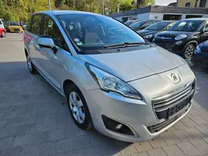 Peugeot 5008 Bild 2