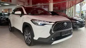 Toyota Corolla Cross Hybrid / FWD / Neuwagenzustand