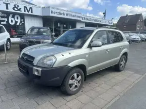 Hyundai TUCSON 2.0 GLS (2WD) Klima/AHK/4 x e.Fenster/TÜV 02.27