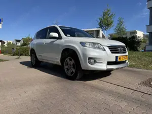 Toyota RAV 4 2.2 D-4D 4x4 Travel