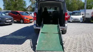 Opel Zafira Life 2.0 Euro 6 Automatik Rollstuhlrampe Tempomat Sitzh Bild 5