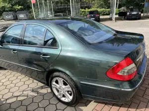 Mercedes-Benz E 320 CDI 7G-TRONIC Avantgarde DPF Bild 4