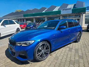 BMW 320 d xDrive touring M Sport AHK 19"ALU PANO