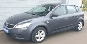 Kia Ceed / cee'd Comfort Sehr gepflegt Top Zustand Bild 2
