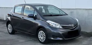 Toyota Yaris Automatik Navi Kamera PDC *GARANTIE bis 03/27 Bild 4