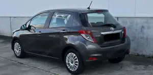 Toyota Yaris Automatik Navi Kamera PDC *GARANTIE bis 03/27 Bild 3