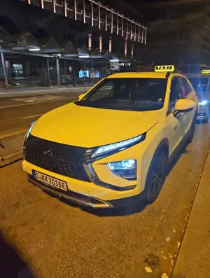 Mitsubishi Eclipse Cross Plug-In Hybrid 4WD Basis