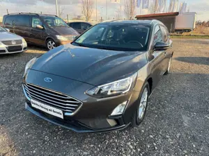 Ford Focus 1-Hand Scheckheft SR+WR Navi Kamera PDC