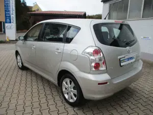 Toyota Corolla Verso 1.8 Executive+1.Hand+wenig km Bild 4