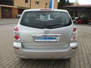 Toyota Corolla Verso 1.8 Executive+1.Hand+wenig km Bild 5