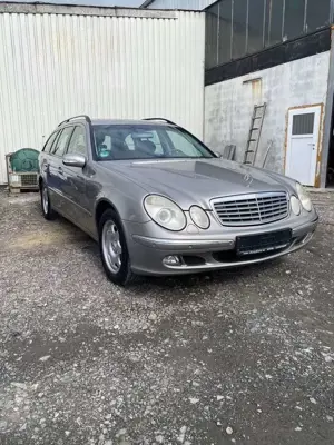 Mercedes-Benz E 280 T CDI 7G-TRONIC Elegance Bild 2