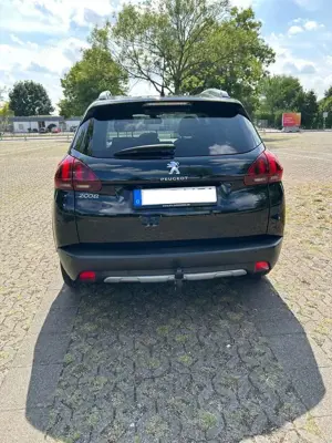 Peugeot 2008 BlueHDi FAP 120 STOP  START Allure Bild 2