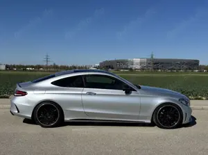 Mercedes-Benz C 300 d 4MATIC Coupé AMG Line  Pano  Allrad Bild 2