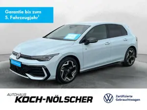 Volkswagen Golf VIII 1.5eTSI R-Line DSG AHK Black Style Nav
