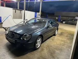 Mercedes-Benz CLK 200 Coupe Kompressor Avantgarde Bild 4