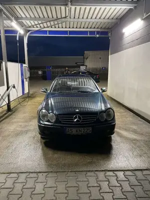 Mercedes-Benz CLK 200 Coupe Kompressor Avantgarde Bild 2