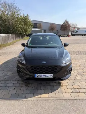 Ford Kuga ST-Line 8 -fach bereift