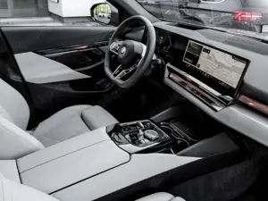 BMW 550 Bild 4