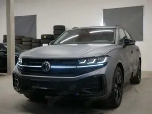 Volkswagen Touareg 4Motion R-Line KAM AHK TOTW MMRY DYN MSG
