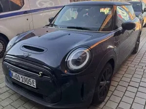 MINI Cooper SE Mini Cooper SE MINI Yours Trim