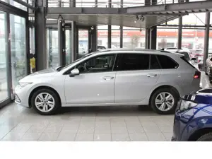 Volkswagen Golf Variant 2.0 TDI DSG Life NAV*KAM*SHZ*ACC Bild 4