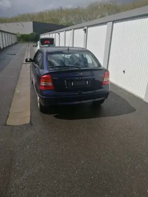 Opel Astra Basis Bild 3