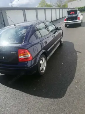 Opel Astra Basis Bild 2