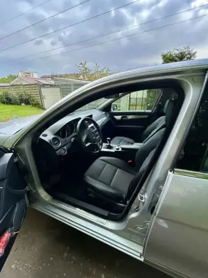 Mercedes-Benz C 180 BlueEFFICIENCY Avantgarde TOP gepflegt Bild 4