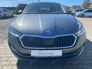 Skoda Octavia Combi 2,0 TDi Style DSG AHK KAMERA SHZ Bild 2