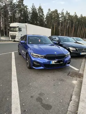 BMW 330 3er 330i Aut. M Sport Bild 2